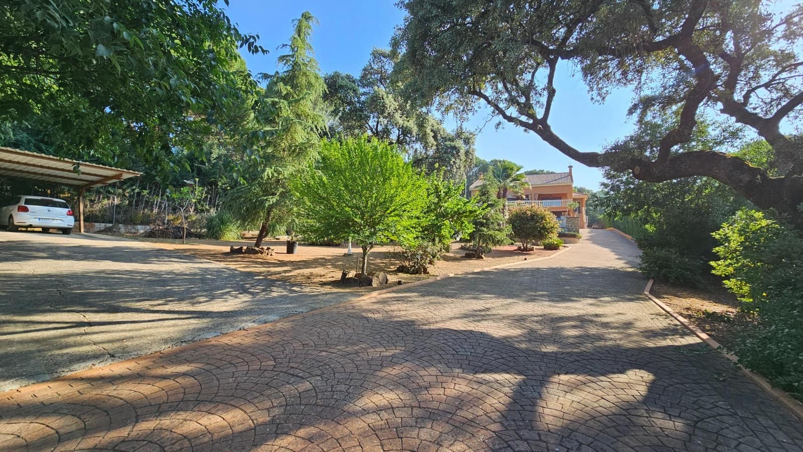 5 Zimmer Villa zu verkaufen in Cordoba Stadt mit Pool Garage - 530.000 € (Ref: 9898877)