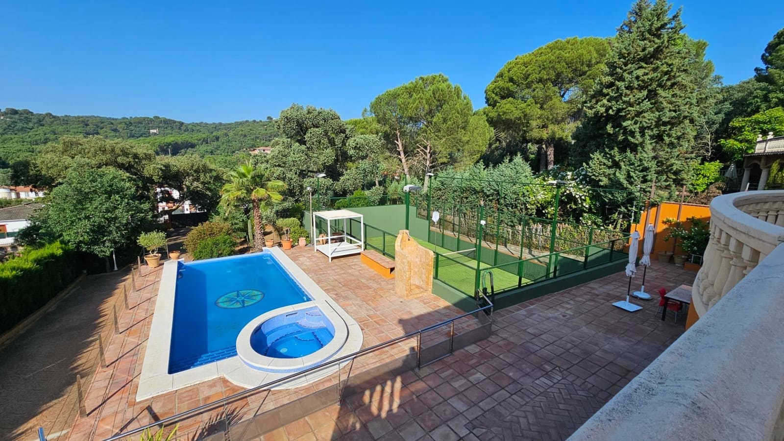 5 Zimmer Villa zu verkaufen in Cordoba Stadt mit Pool Garage - 530.000 € (Ref: 9898877)