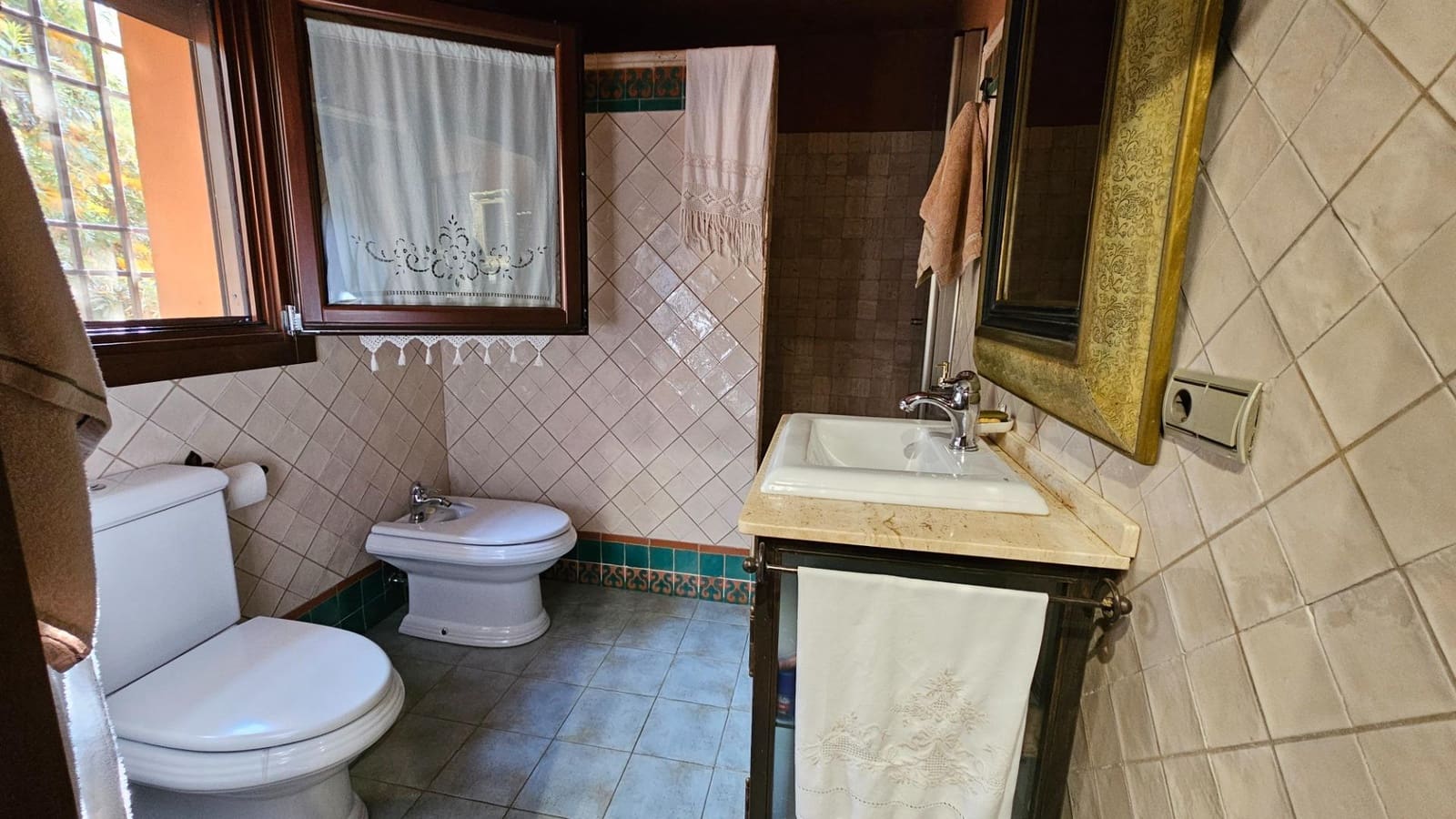 5 Zimmer Villa zu verkaufen in Cordoba Stadt mit Pool Garage - 530.000 € (Ref: 9898877)
