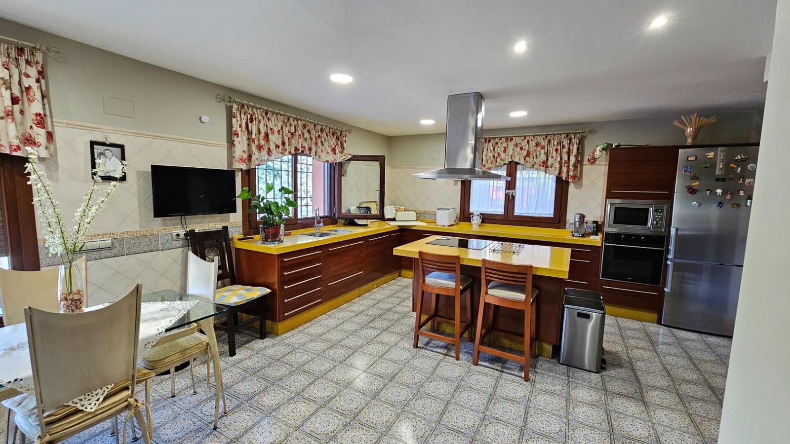 5 Zimmer Villa zu verkaufen in Cordoba Stadt mit Pool Garage - 530.000 € (Ref: 9898877)