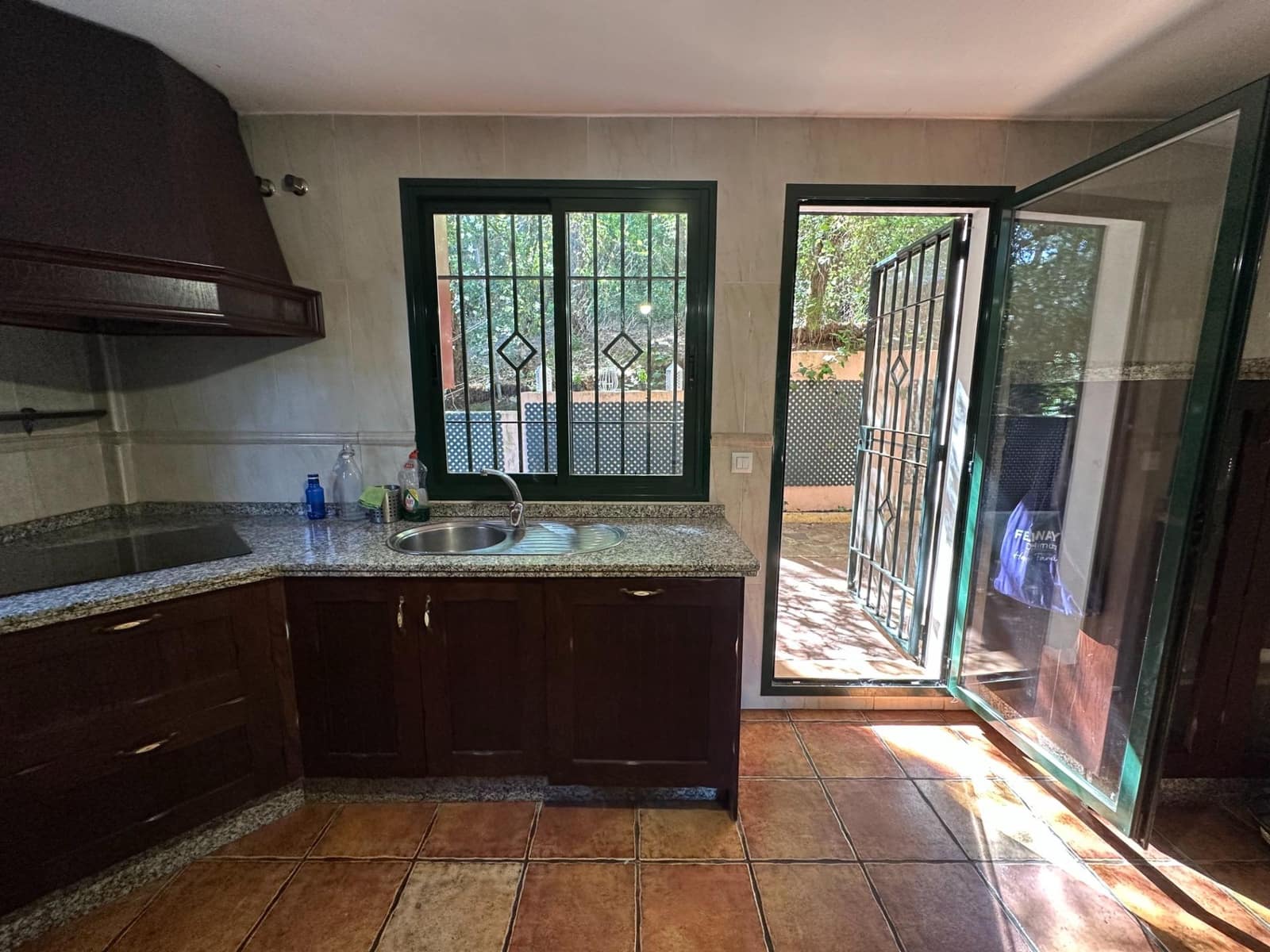 4 camera da letto Villa in vendita in Cordova citta con piscina garage - 198.000 € (Rif: 9898880)