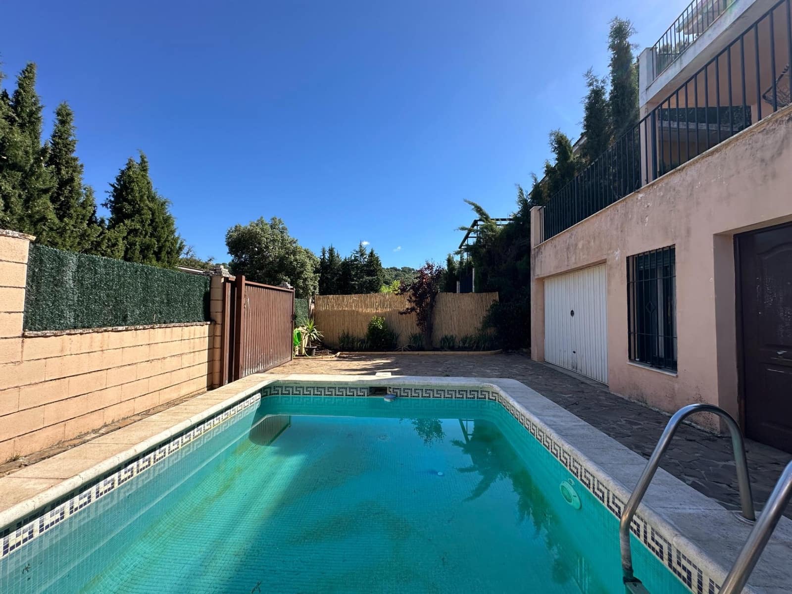 4 camera da letto Villa in vendita in Cordova citta con piscina garage - 198.000 € (Rif: 9898880)