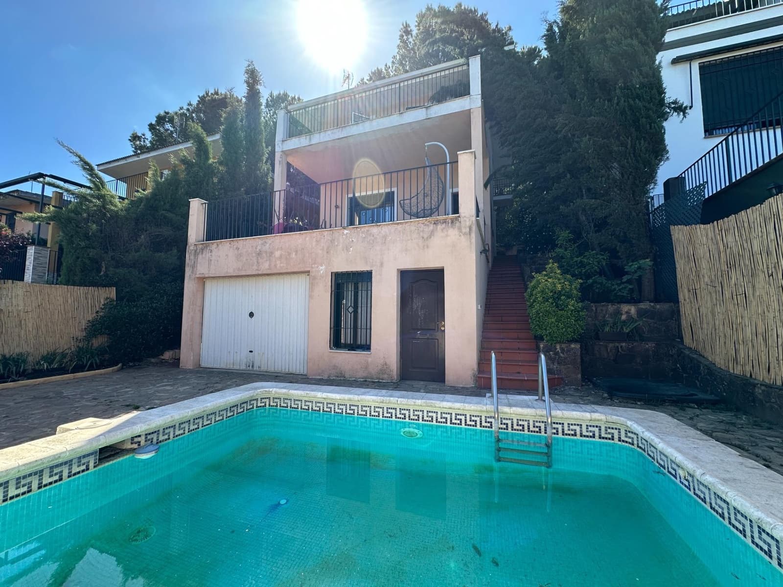 4 camera da letto Villa in vendita in Cordova citta con piscina garage - 198.000 € (Rif: 9898880)