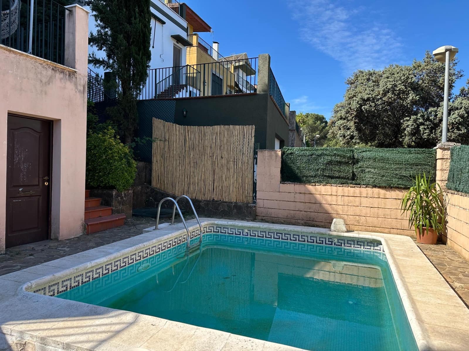 4 camera da letto Villa in vendita in Cordova citta con piscina garage - 198.000 € (Rif: 9898880)