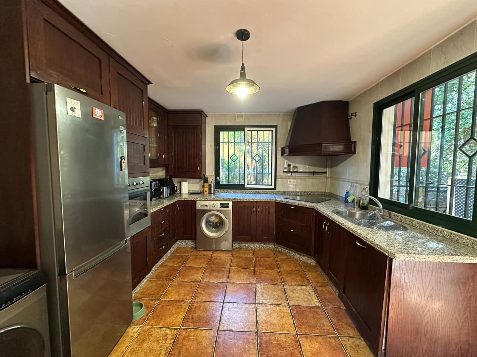 4 camera da letto Villa in vendita in Cordova citta con piscina garage - 198.000 € (Rif: 9898880)