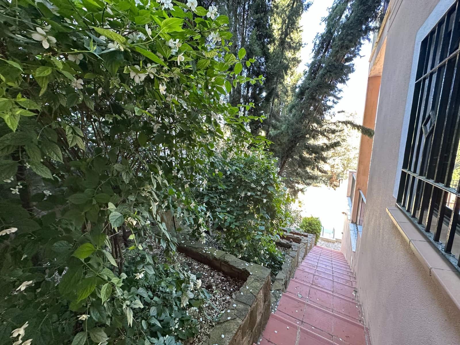 4 camera da letto Villa in vendita in Cordova citta con piscina garage - 198.000 € (Rif: 9898880)
