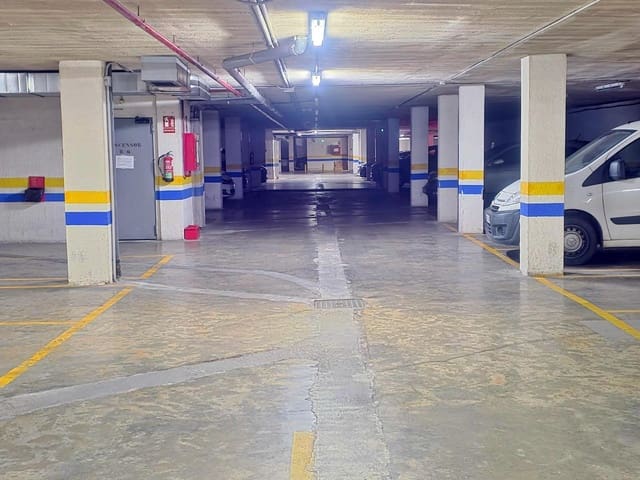 Garage till salu i Arroyo del Moro, Córdoba stad - 21 450 € (Ref: 9900913)