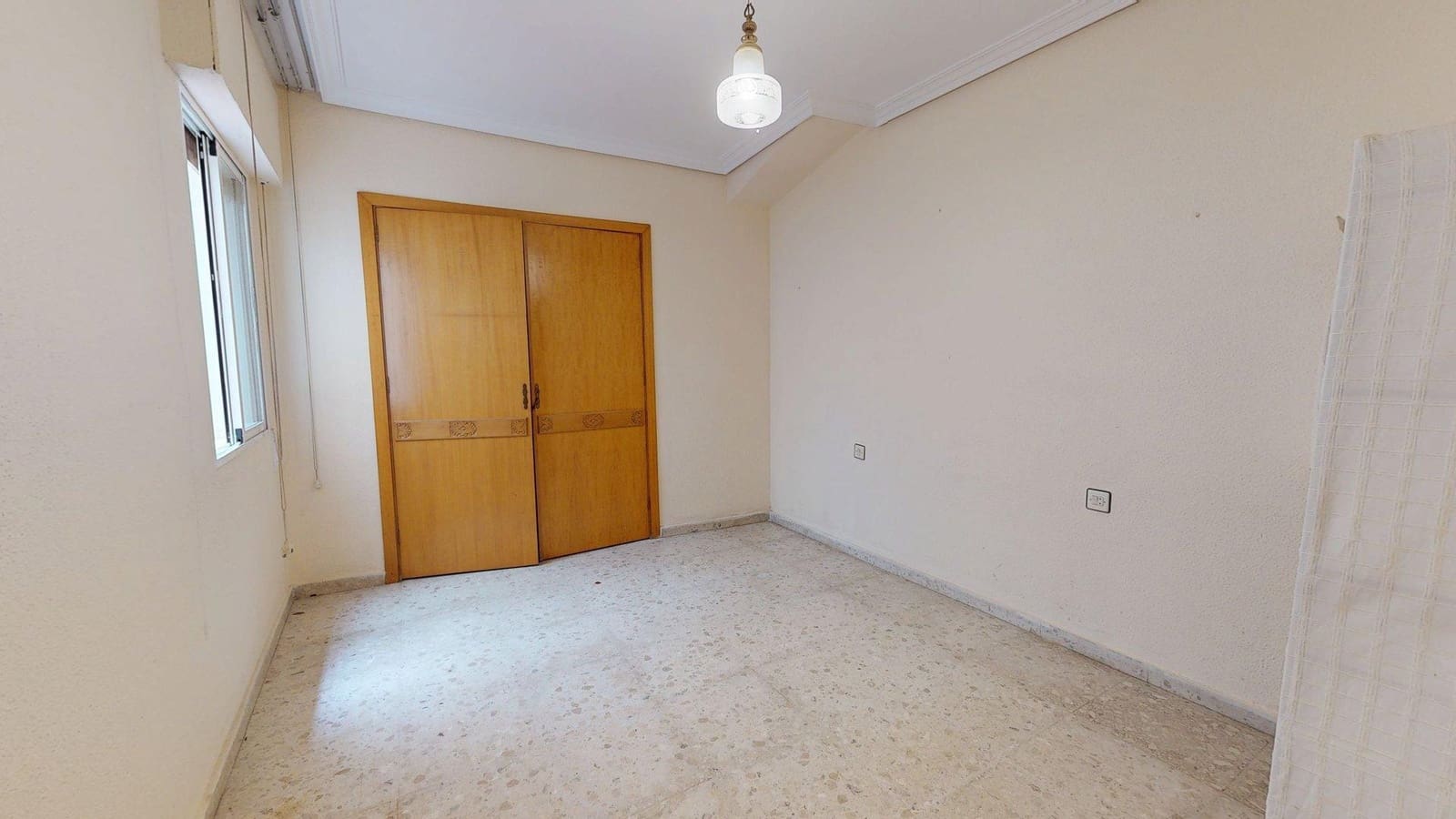 Piso de 3 habitaciones en Córdoba ciudad en venta - 172.000 € (Ref: 9904034)