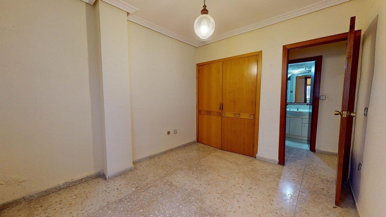 Piso de 3 habitaciones en Córdoba ciudad en venta - 172.000 € (Ref: 9904034)