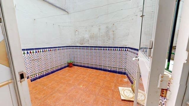 3 slaapkamer Flat te koop in Córdoba stad - € 172.000 (Ref: 9904034)