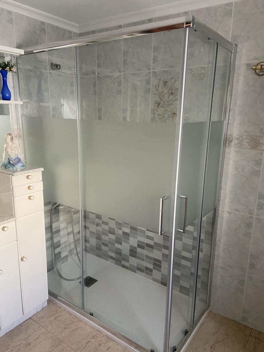 Piso de 4 habitaciones en Córdoba ciudad en venta - 185.000 € (Ref: 9904036)