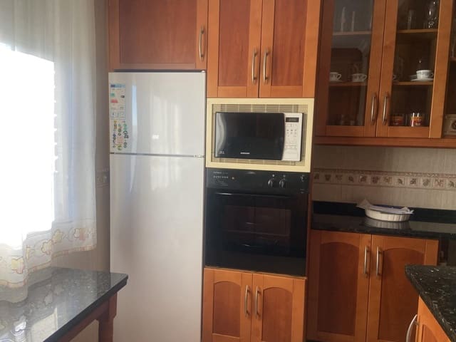 4 soveværelse Lejlighed til salg i Córdoba by - € 185.000 (Ref: 9904036)