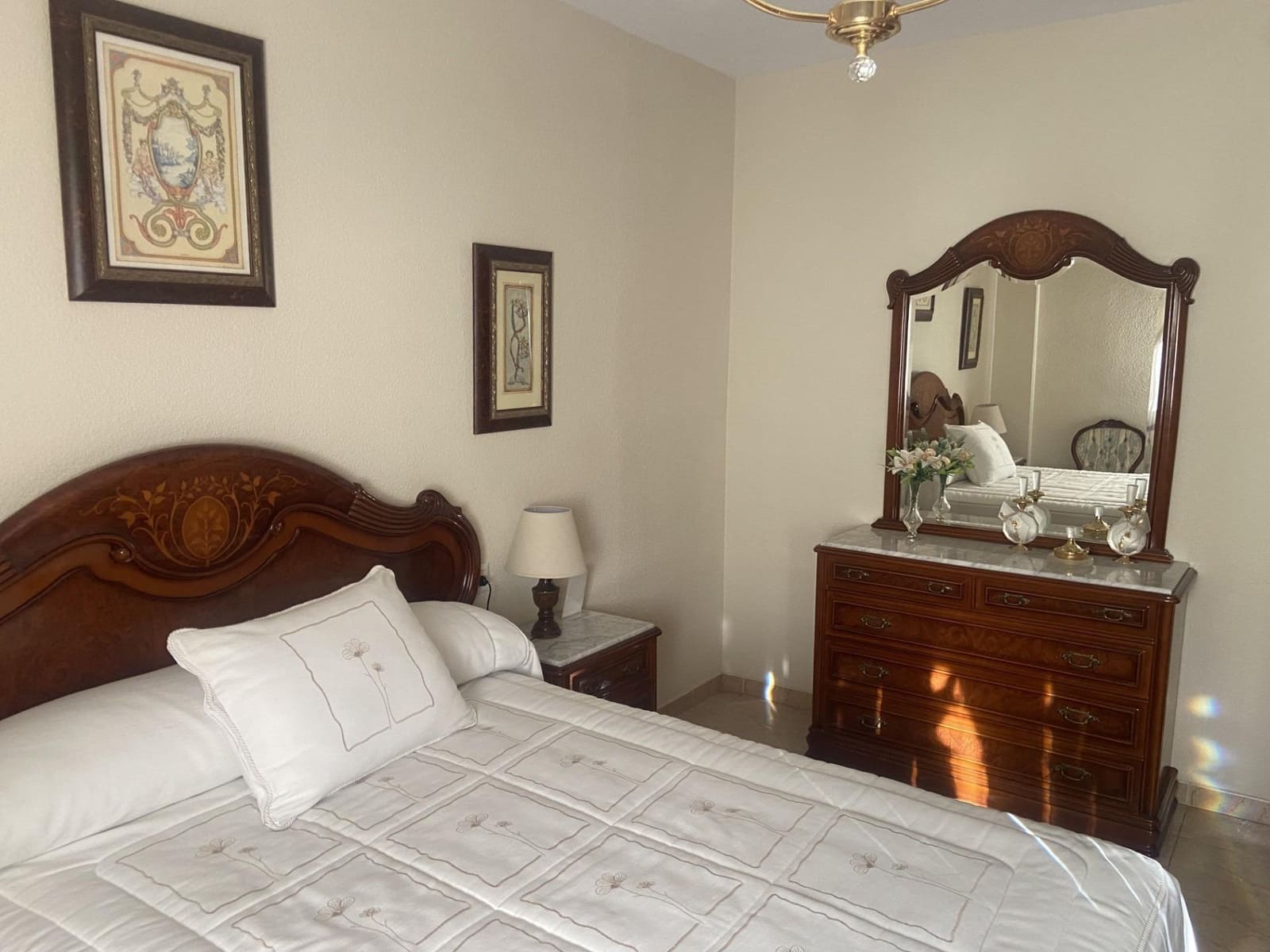 Piso de 4 habitaciones en Córdoba ciudad en venta - 185.000 € (Ref: 9904036)
