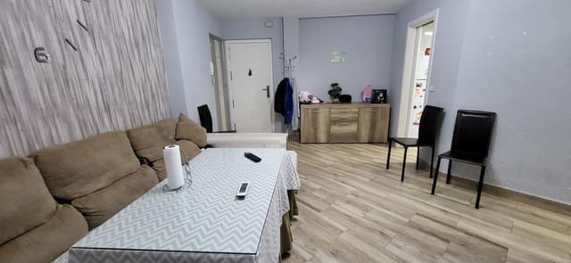 Piso de 3 habitaciones en Sagunto, Córdoba ciudad en venta - 142.500 € (Ref: 9908091)