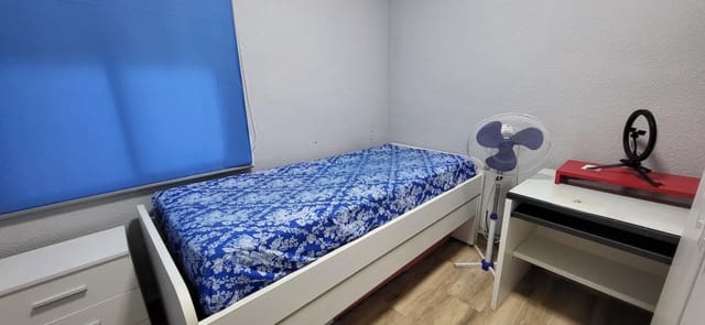 Piso de 3 habitaciones en Sagunto, Córdoba ciudad en venta - 142.500 € (Ref: 9908091)