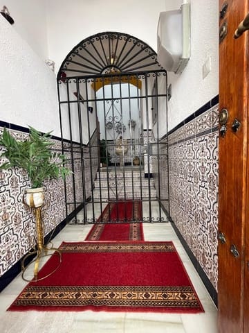 Casa de 5 habitaciones en Córdoba ciudad en venta - 233.000 € (Ref: 9908093)