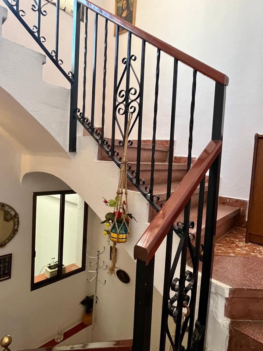 5 slaapkamer Huis te koop in Cordoba stad - € 230.000 (Ref: 9908093)