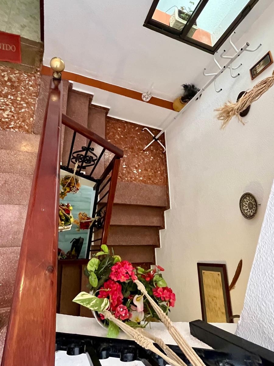 5 slaapkamer Huis te koop in Cordoba stad - € 230.000 (Ref: 9908093)