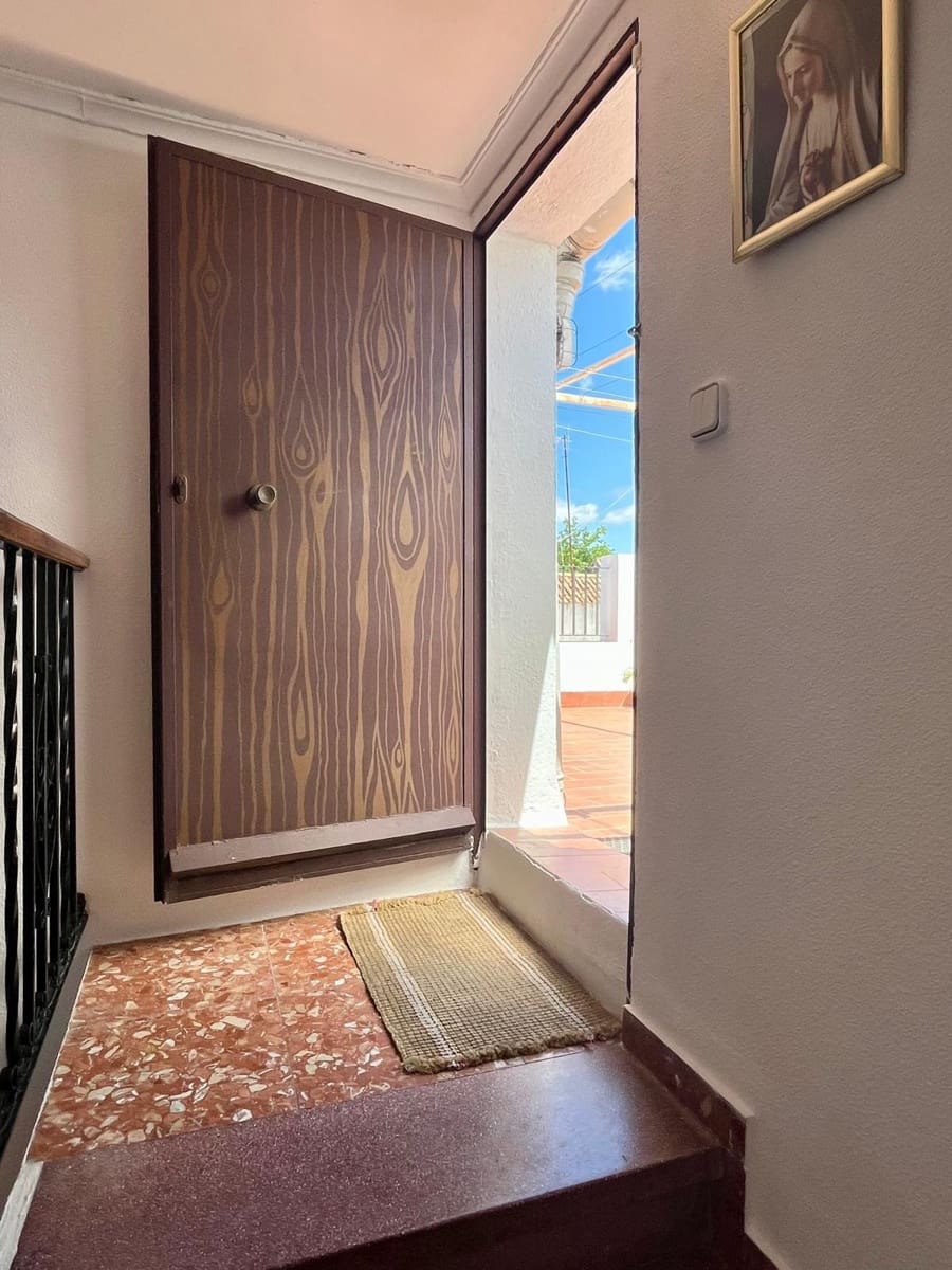 5 slaapkamer Huis te koop in Cordoba stad - € 230.000 (Ref: 9908093)