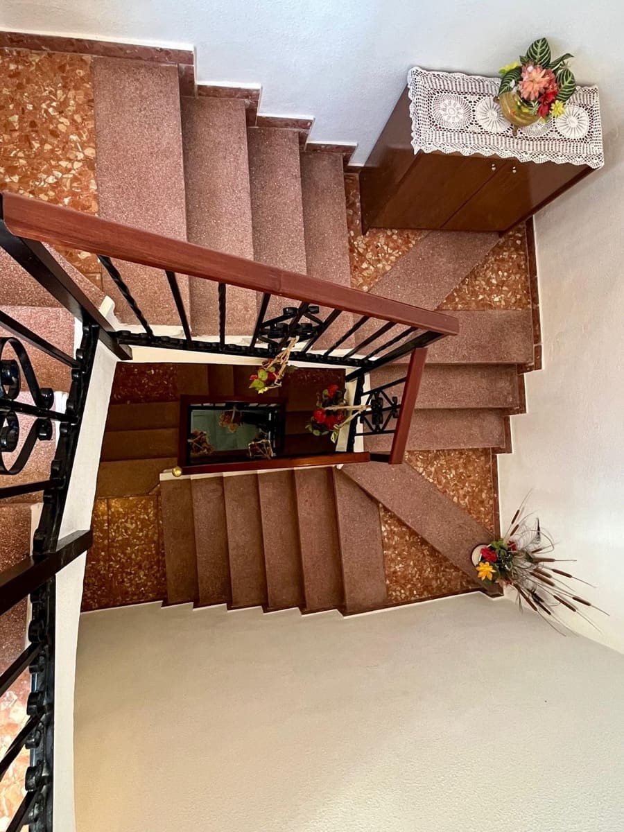 5 slaapkamer Huis te koop in Cordoba stad - € 230.000 (Ref: 9908093)