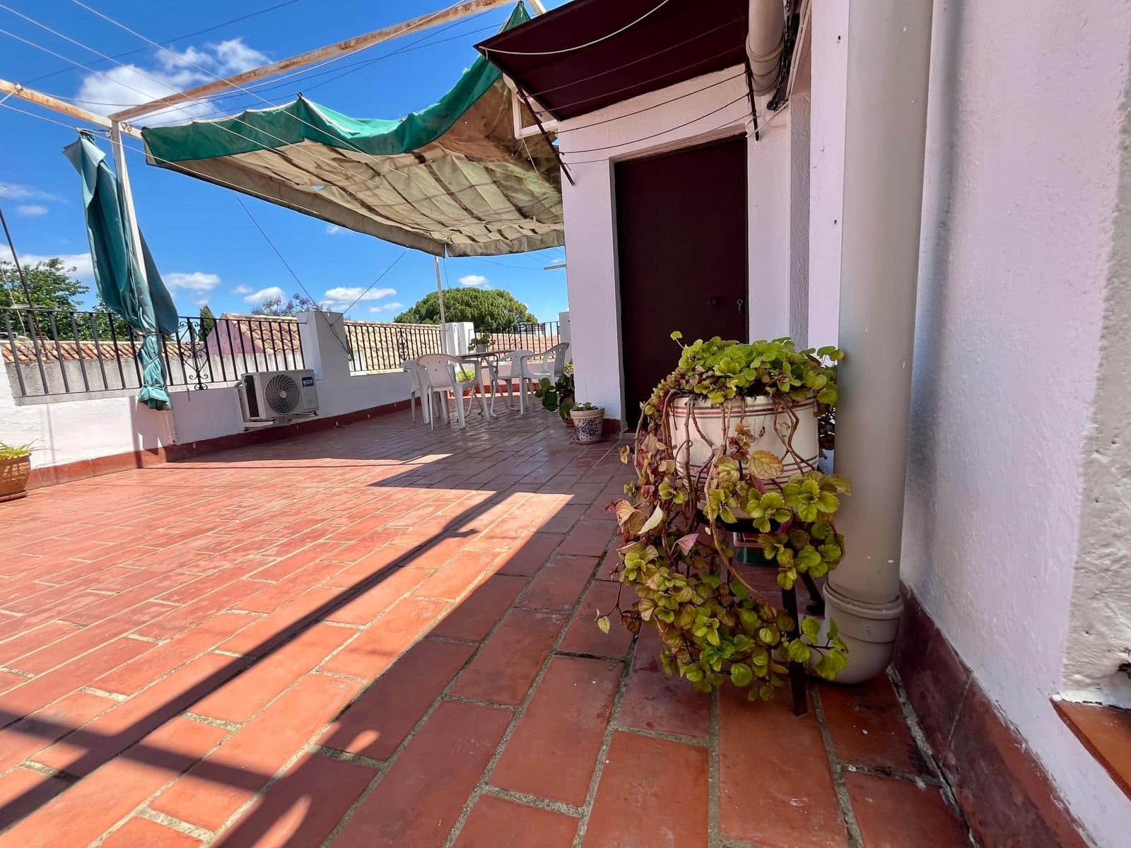 5 slaapkamer Huis te koop in Cordoba stad - € 230.000 (Ref: 9908093)