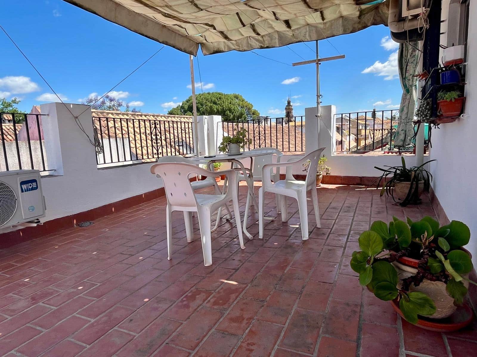 5 slaapkamer Huis te koop in Cordoba stad - € 230.000 (Ref: 9908093)