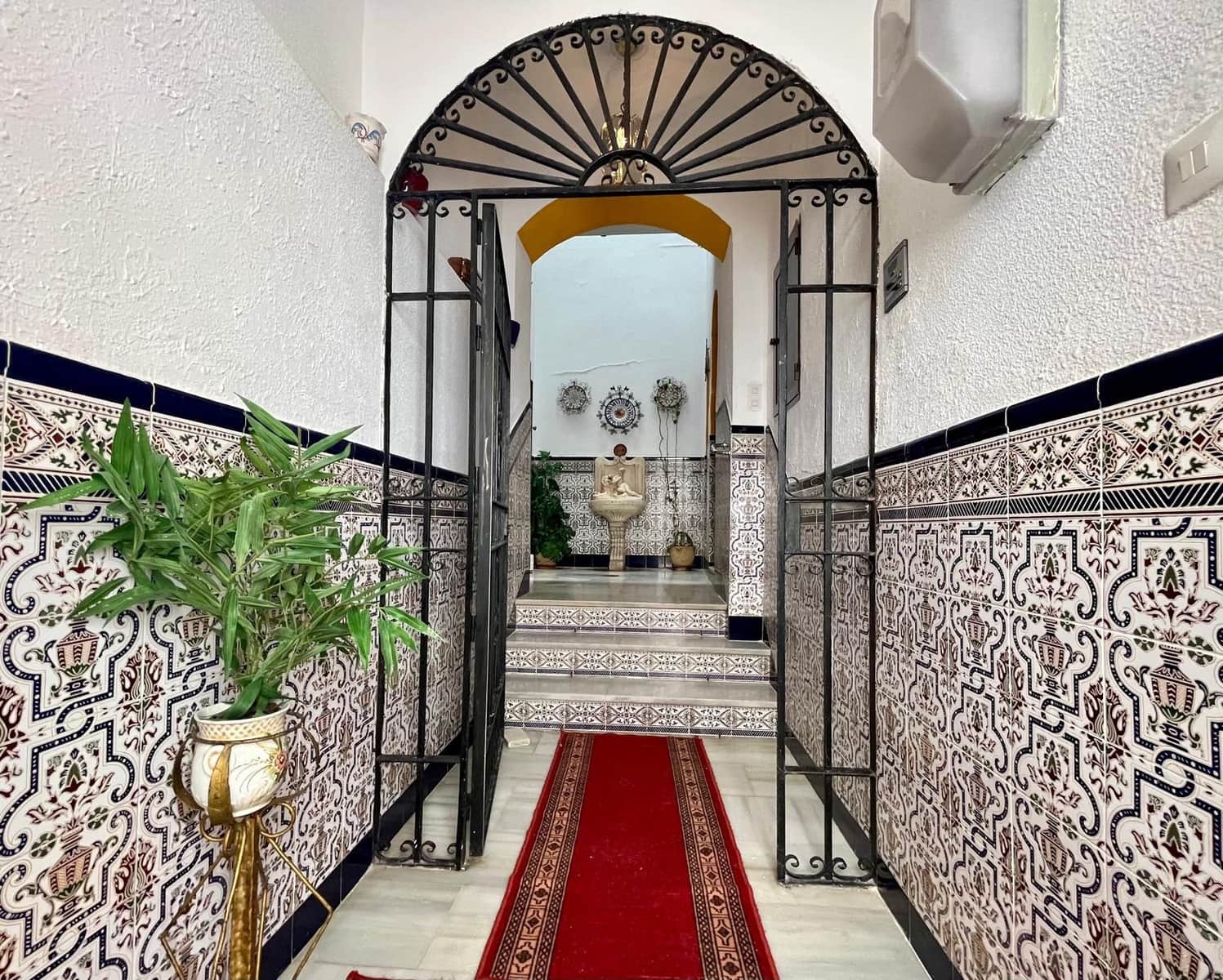 5 slaapkamer Huis te koop in Cordoba stad - € 230.000 (Ref: 9908093)