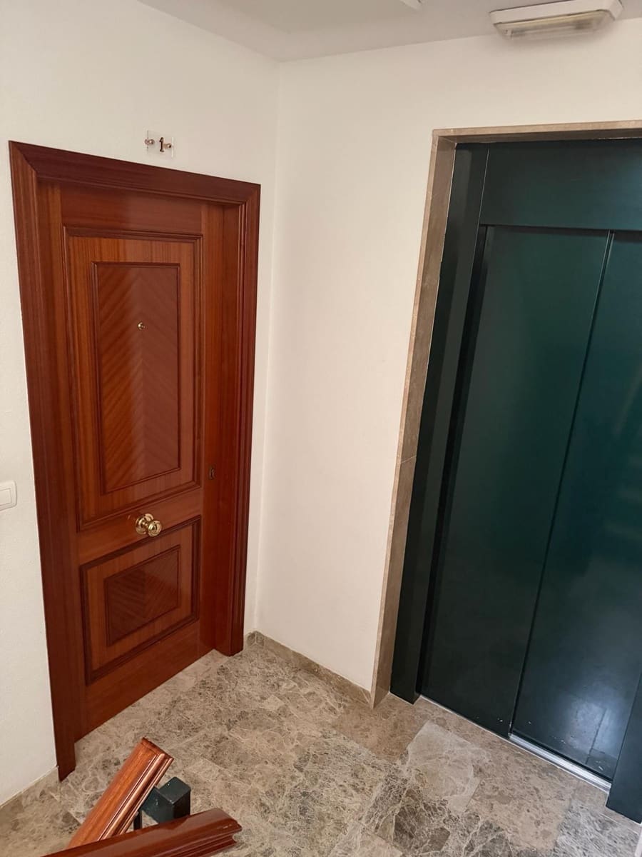 3 bedroom Flat for sale in La Carlota - € 200,000 (Ref: 9911149)