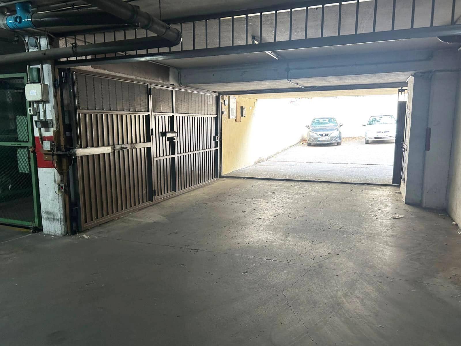 Garage til salg i Cordoba by - € 16.900 (Ref: 9916963)