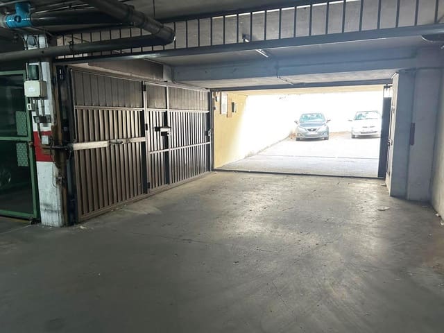 Garage til salg i Córdoba by - € 16.900 (Ref: 9916963)