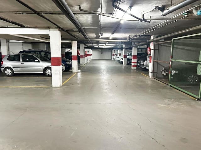 Garage til salg i Córdoba by - € 16.900 (Ref: 9916963)