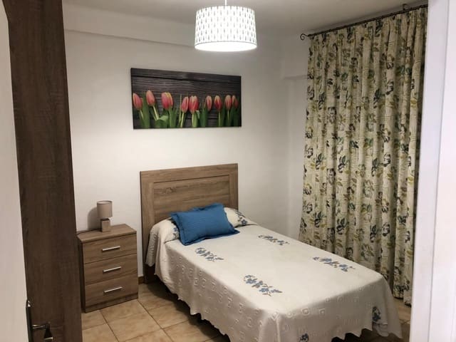 3 soverom Leilighet til salgs i Ciudad Jardín, Córdoba by - € 138 500 (Ref: 9920520)