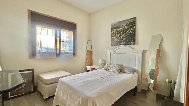 4 bedroom Finca/Country House for sale in Guadalcázar - € 300,000 (Ref: 9927509)