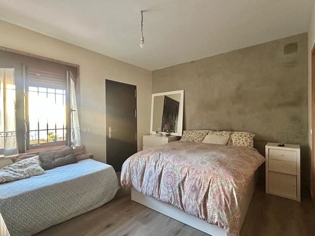 4 bedroom Finca/Country House for sale in Guadalcázar - € 300,000 (Ref: 9927509)