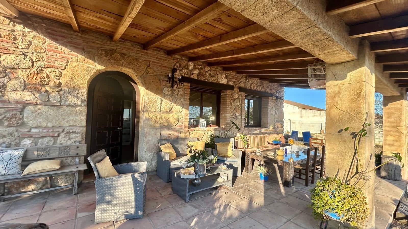 4 bedroom Finca/Country House for sale in Guadalcazar - € 300,000 (Ref: 9927509)