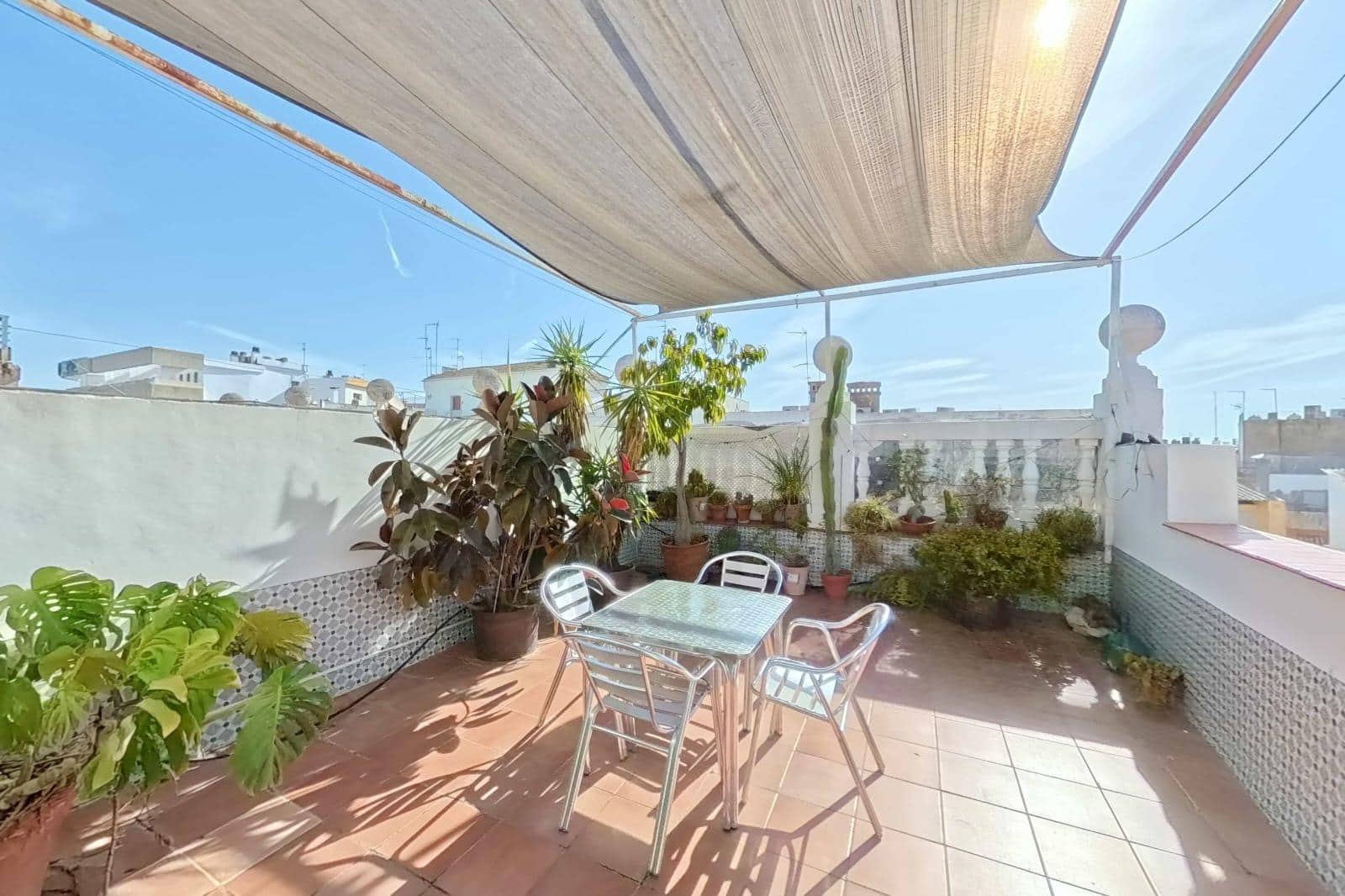 1 bedroom Penthouse for sale in Cordoba city - € 240,000 (Ref: 9929477)