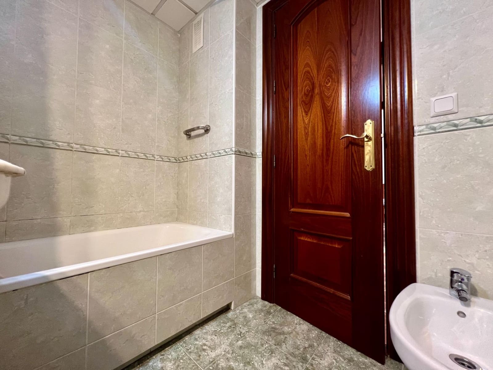 1 sypialnia Mieszkanie na sprzedaż w Miasto Kordoba - 150 000 € (Ref: 9934284)