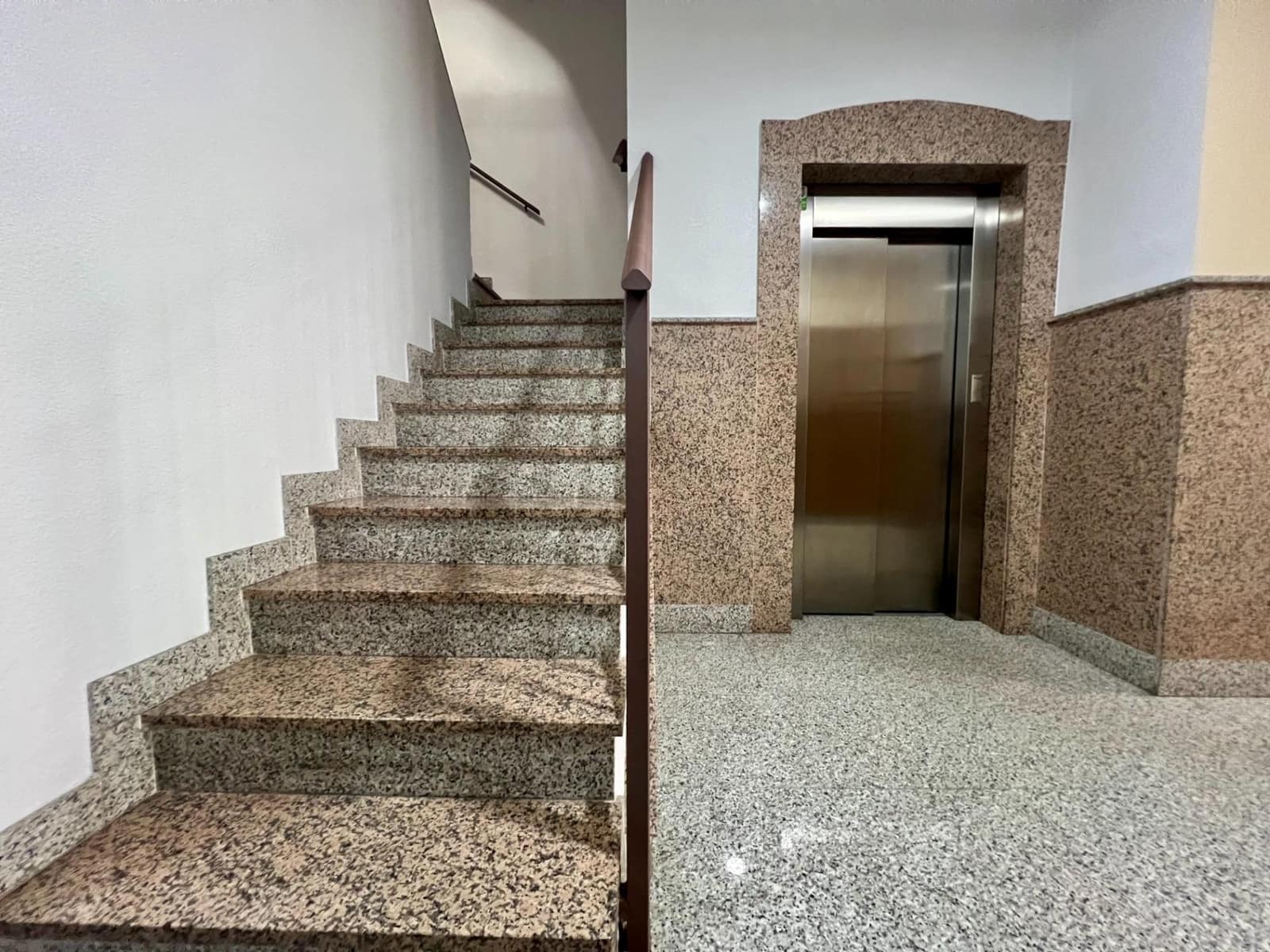 1 sypialnia Mieszkanie na sprzedaż w Miasto Kordoba - 150 000 € (Ref: 9934284)