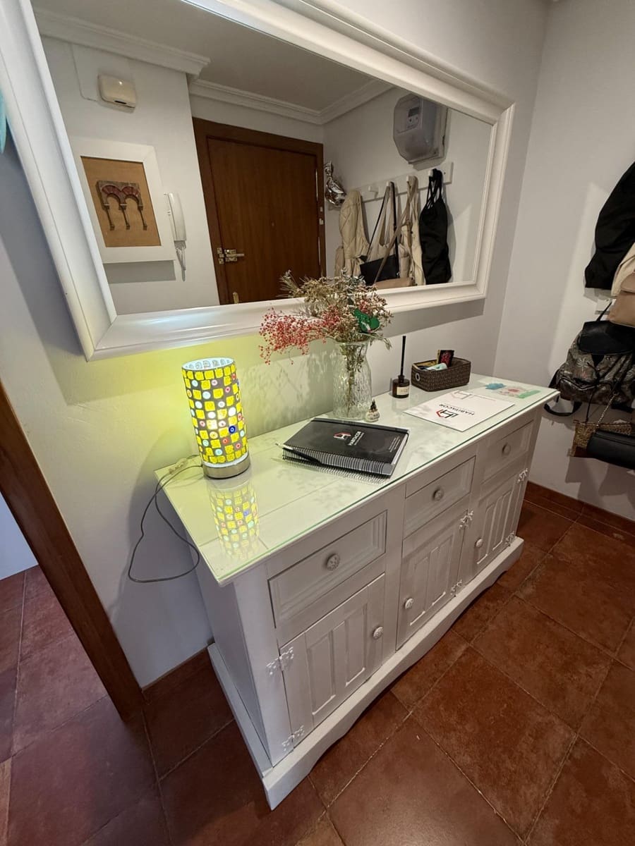 4 sovrum Lägenhet till salu i Cordoba stad - 154 900 € (Ref: 9934285)