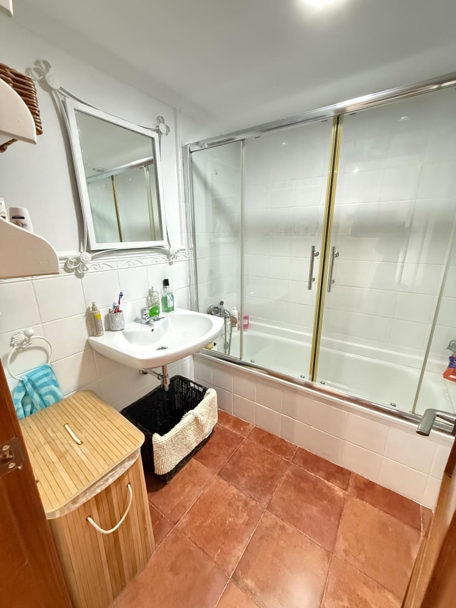 4 sovrum Lägenhet till salu i Cordoba stad - 154 900 € (Ref: 9934285)