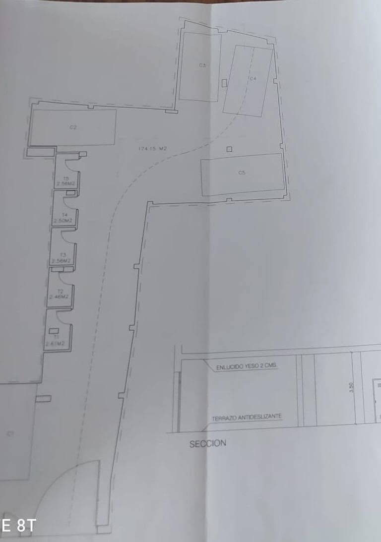Erhverv til salg i Cordoba by - € 153.500 (Ref: 9936469)