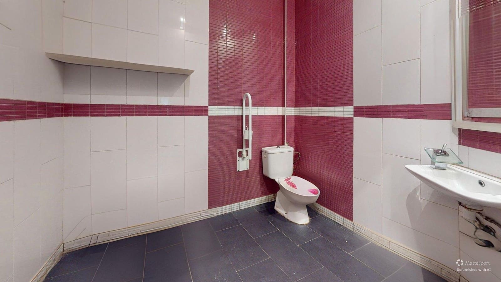 Commercial for rent in Cordoba city - € 1,000 (Ref: 9936470)