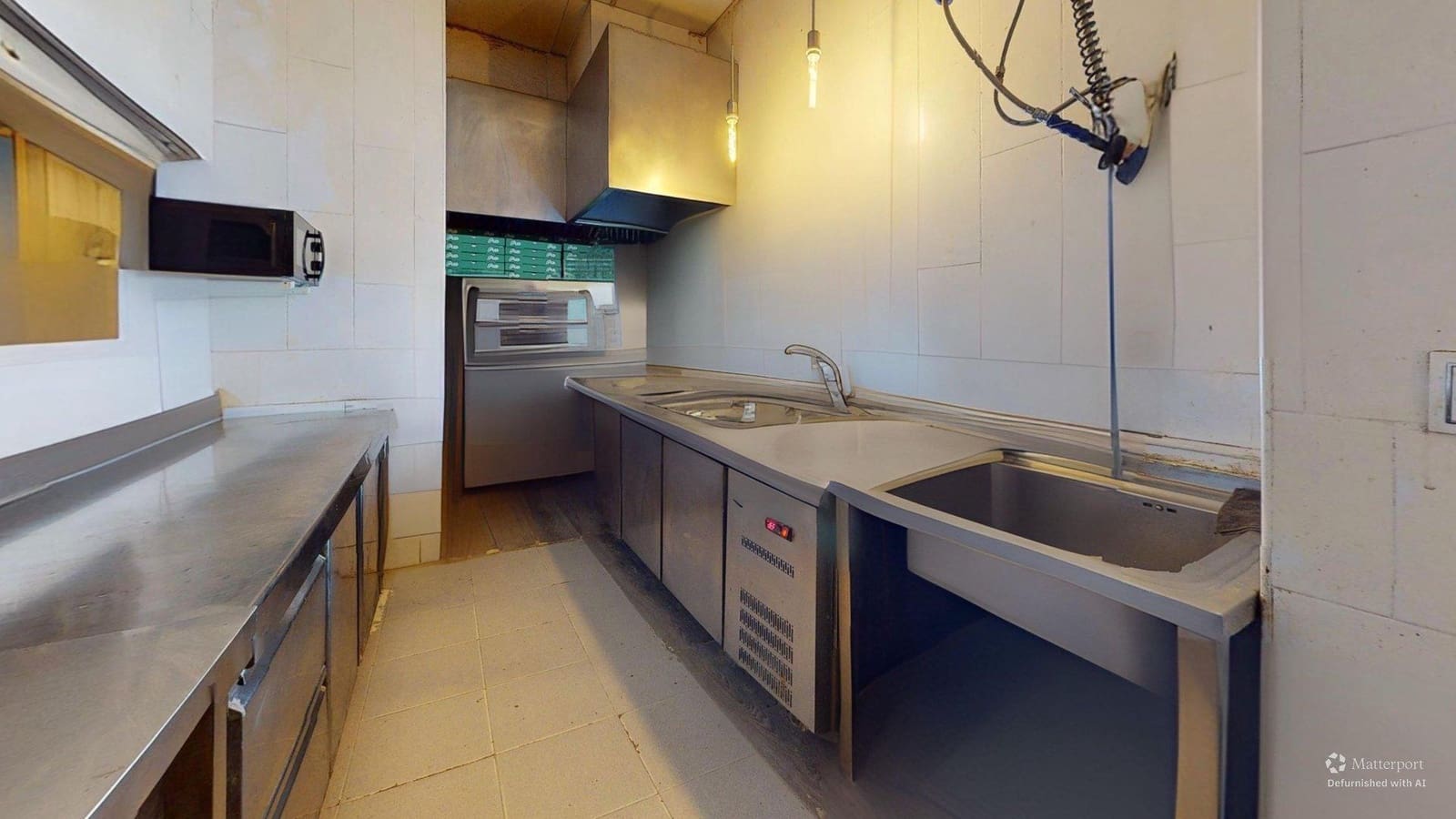 Commercial for rent in Cordoba city - € 1,000 (Ref: 9936470)