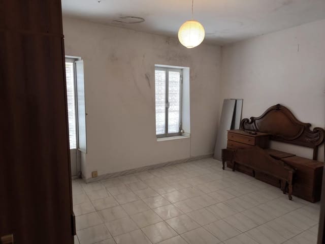 3 quarto Apartamento para venda em Fuente Obejuna - 48 000 € (Ref: 9938284)