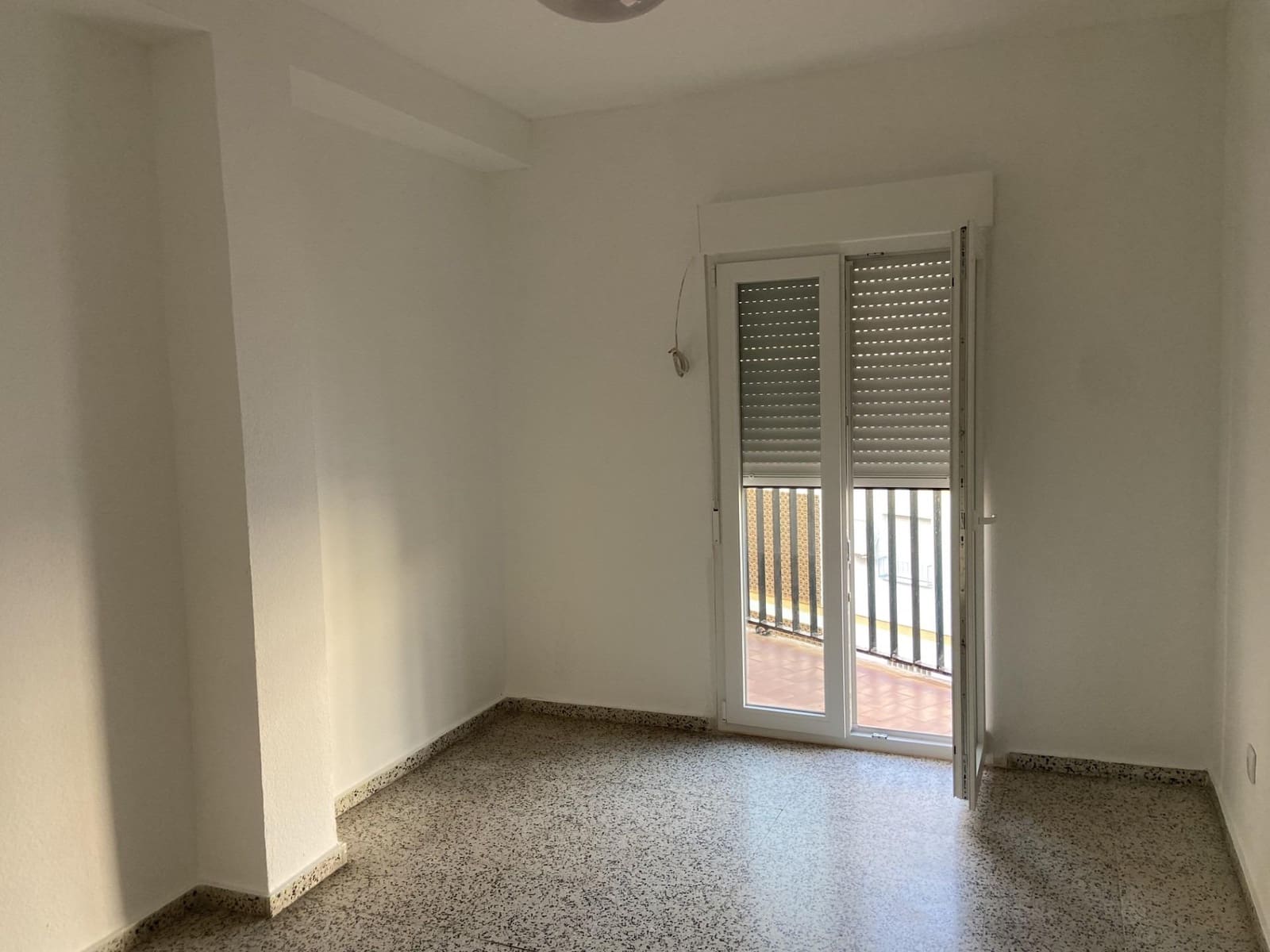 3 soveværelse Lejlighed til salg i Cordoba by - € 145.000 (Ref: 9940046)