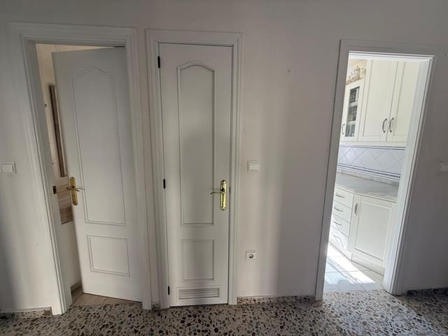 3 soverom Leilighet til salgs i Ciudad Jardín, Córdoba by - € 179 000 (Ref: 9943671)