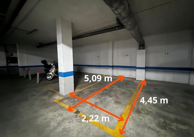 Garage til salg i Vista Alegre, Córdoba by - € 13.223 (Ref: 9943672)