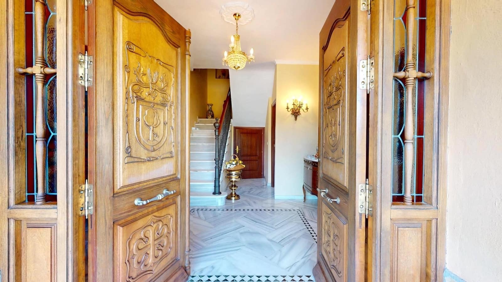 7 soveværelse Villa til salg i Cordoba by med swimmingpool - € 395.000 (Ref: 9943675)