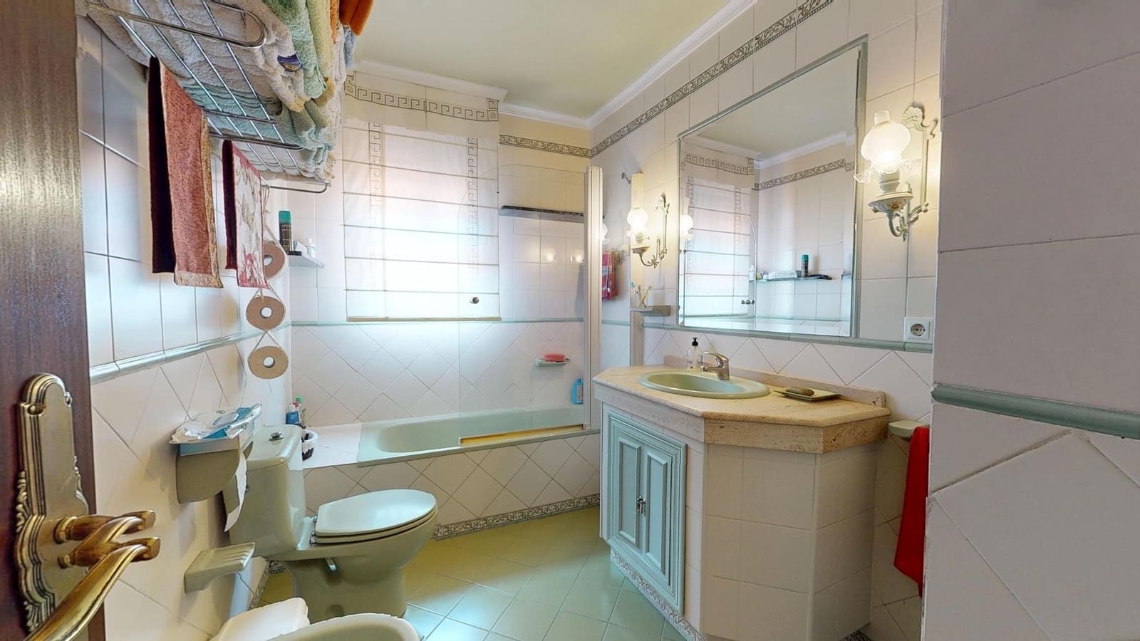 7 soveværelse Villa til salg i Cordoba by med swimmingpool - € 395.000 (Ref: 9943675)