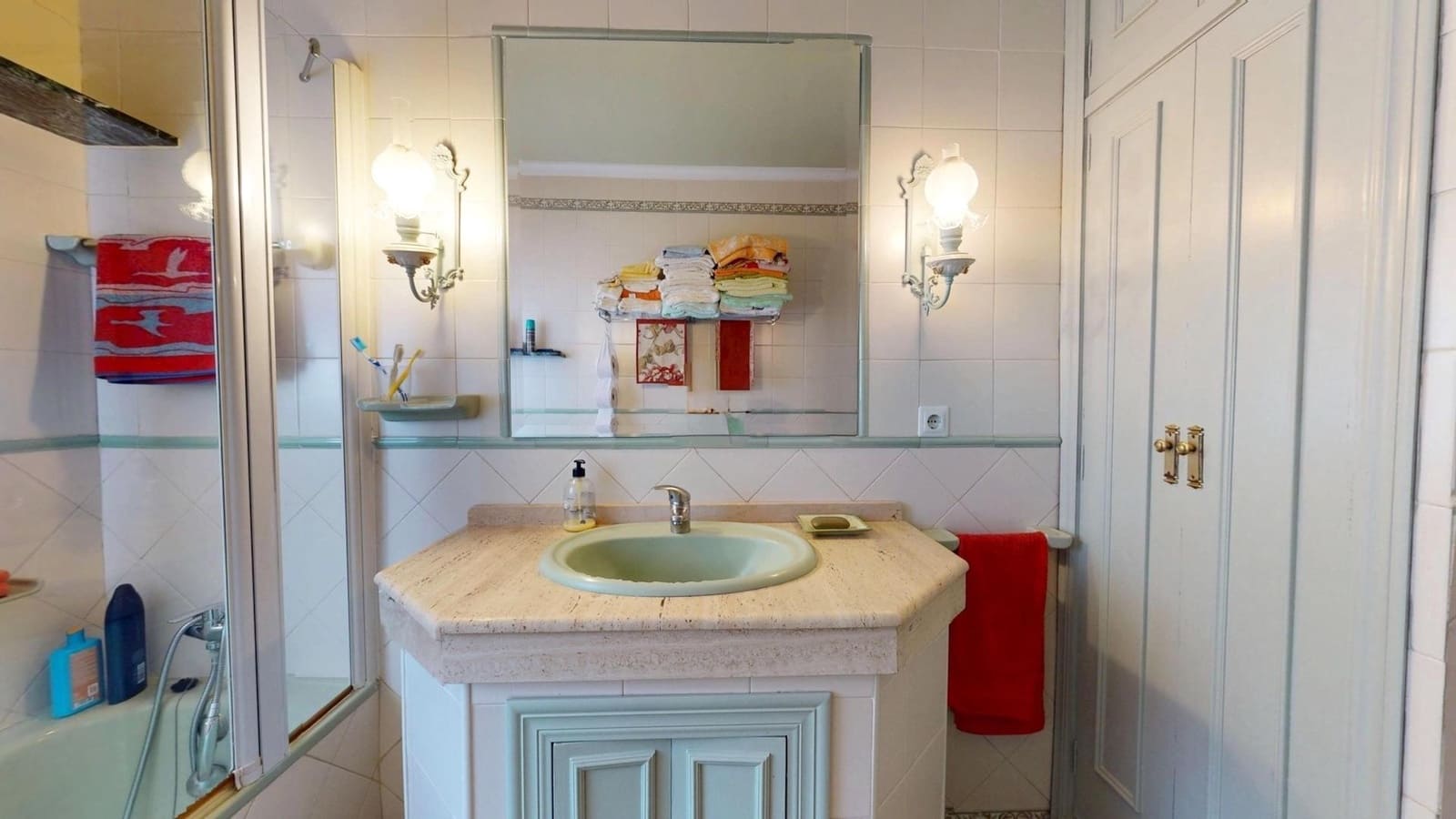 7 soveværelse Villa til salg i Cordoba by med swimmingpool - € 395.000 (Ref: 9943675)